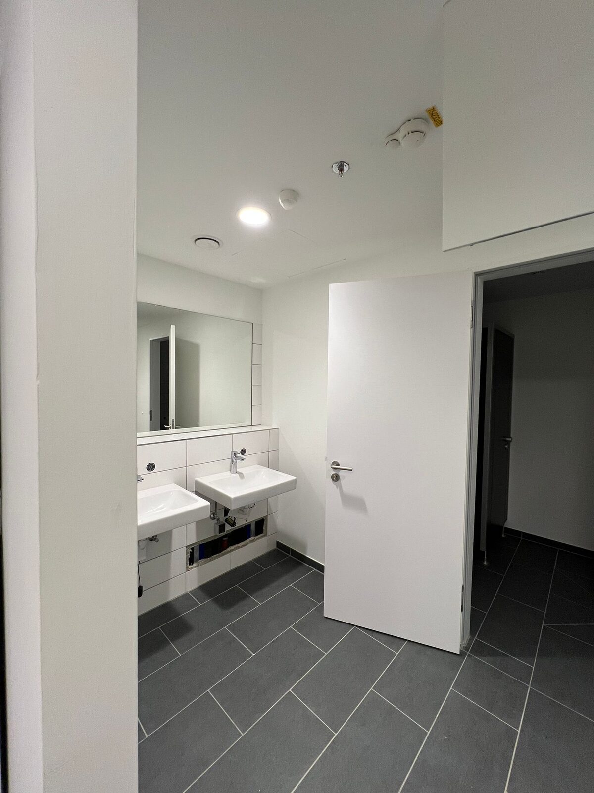 Feuerwache – Umkleidebereich Wandbeschichtung