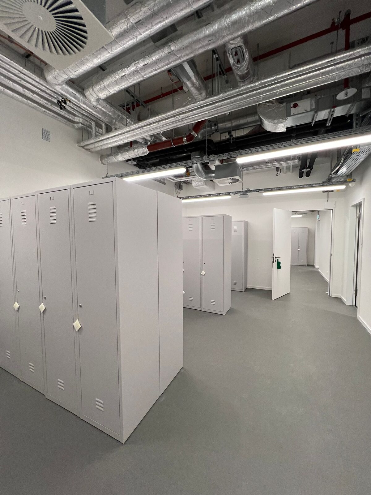 Feuerwache – Flur Innenputz und Anstrich