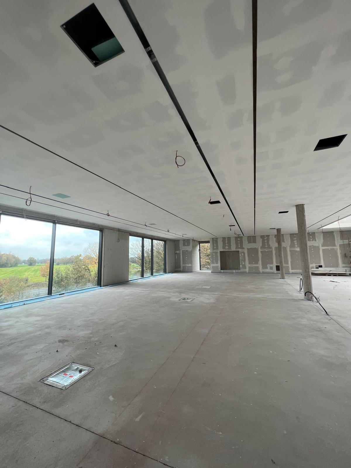 Trockenbau Decke Gewerbe — GK-Decke mit Revisionsklappen