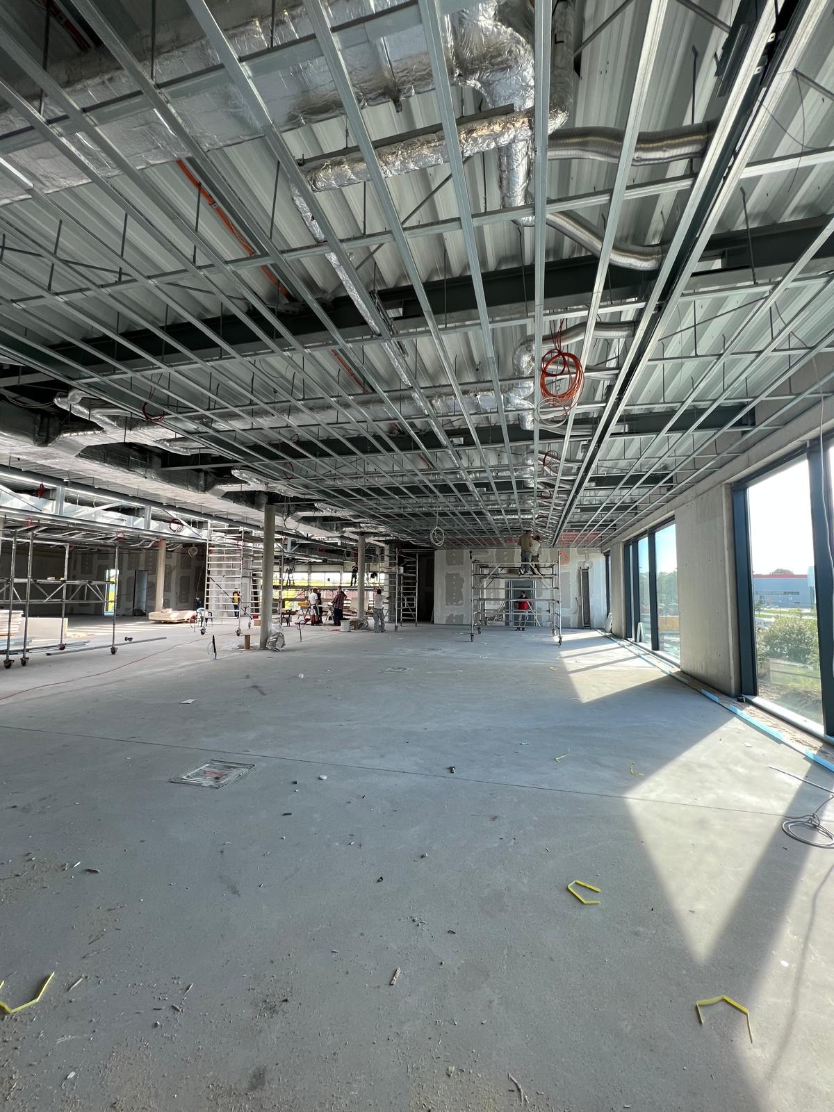 Trockenbau Decke Gewerbe — Gesamtansicht