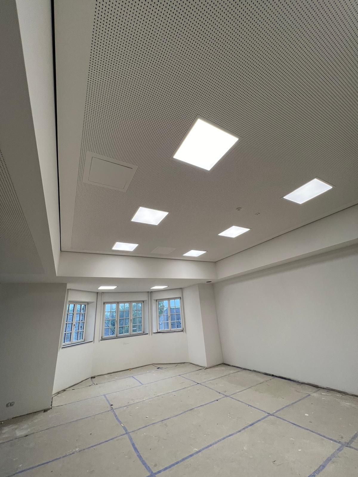 Schule Kempen – MF-Deckenraster und GK-Beplankung in Arbeit