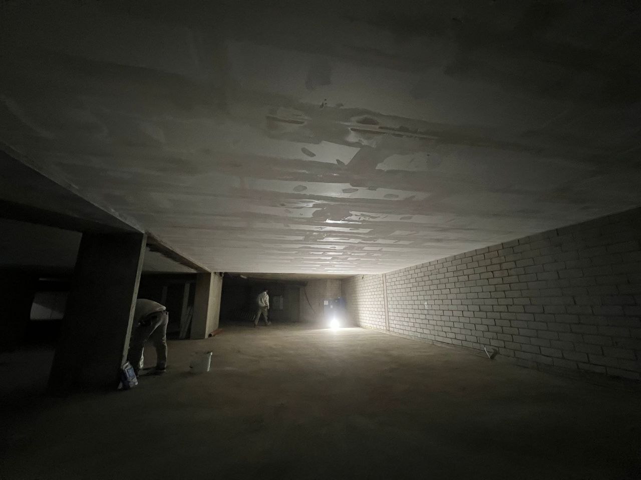 F90 Tiefgarage Aachen — Feinarbeiten